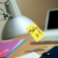 Бумага для заметок на клейкой основе "Post-it Notes", 76x76 мм, 100 листов, желтый неон